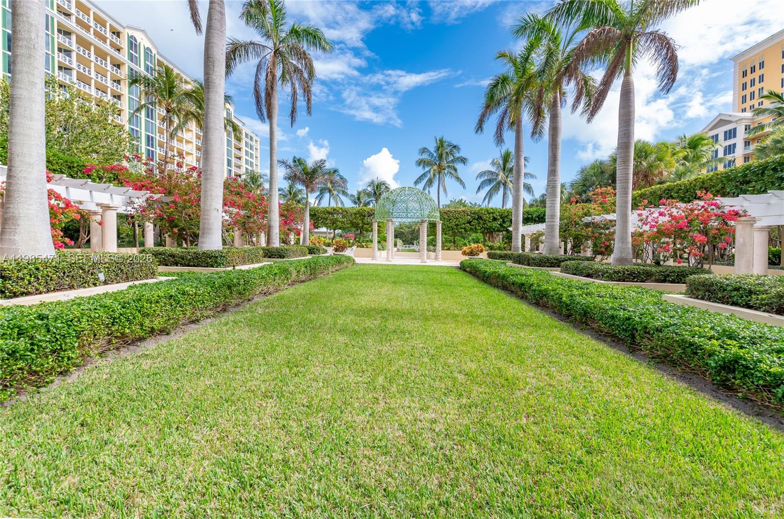 445 Grand Bay Dr #310 Key Biscayne, FL 33149