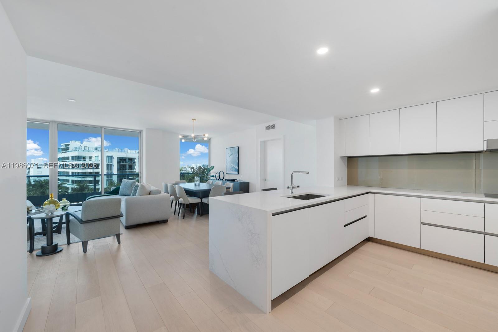 9221 E Bay Hbr Dr #610