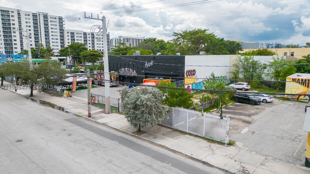2600 NE 2nd Ave