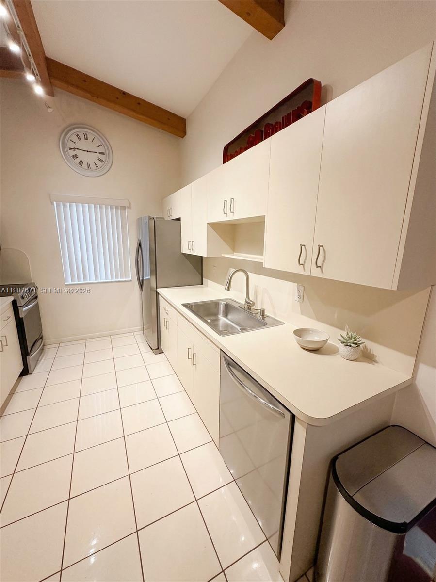 10520 SW 142nd Ave Miami, FL 33186