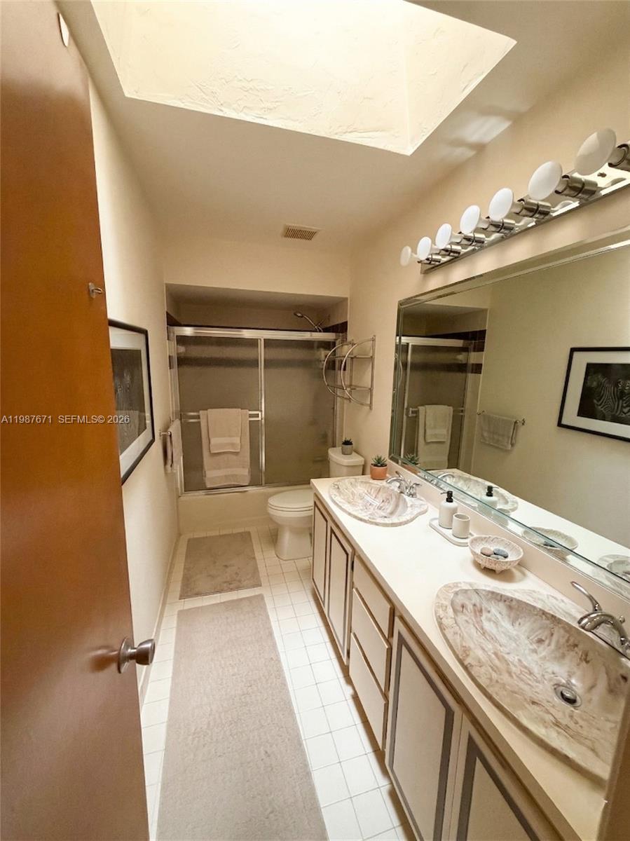 10520 SW 142nd Ave Miami, FL 33186