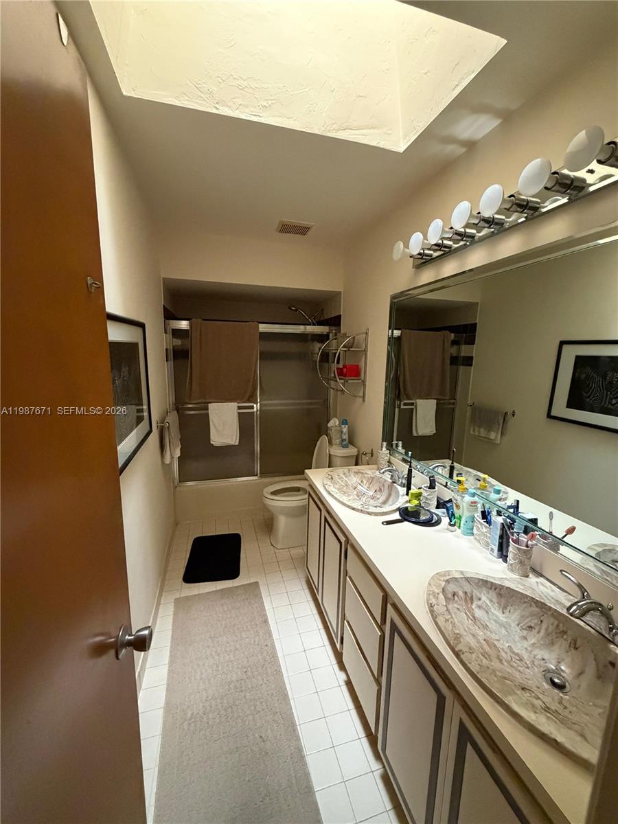 10520 SW 142nd Ave Miami, FL 33186