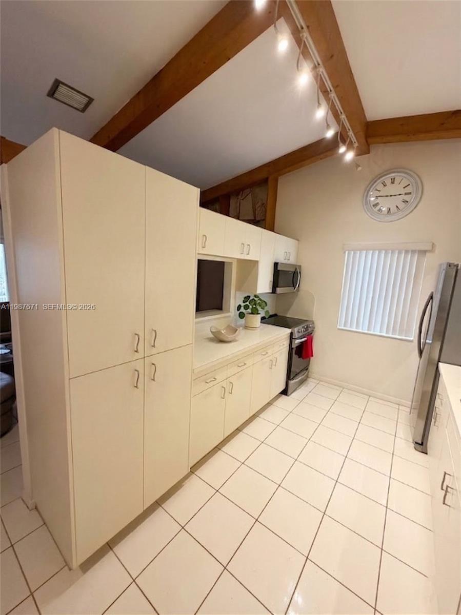 10520 SW 142nd Ave Miami, FL 33186