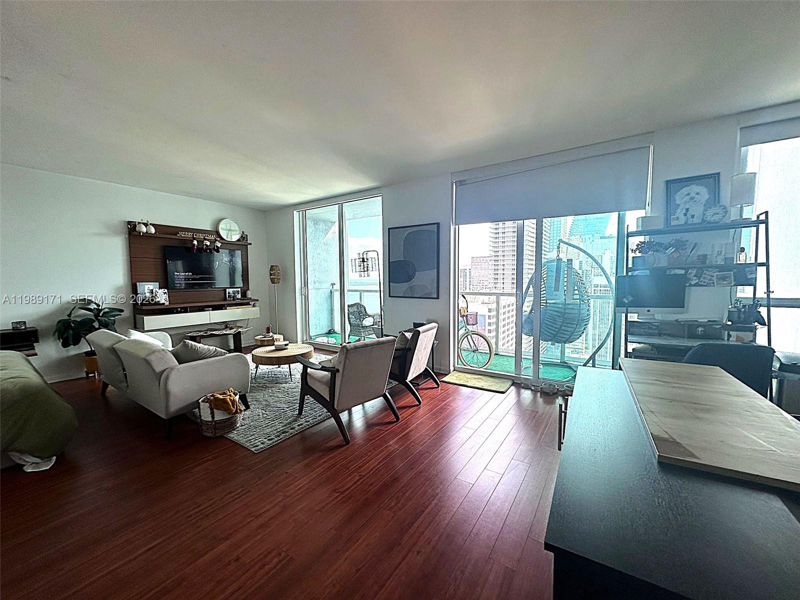 244 Biscayne Blvd #3707 Miami, FL 33132