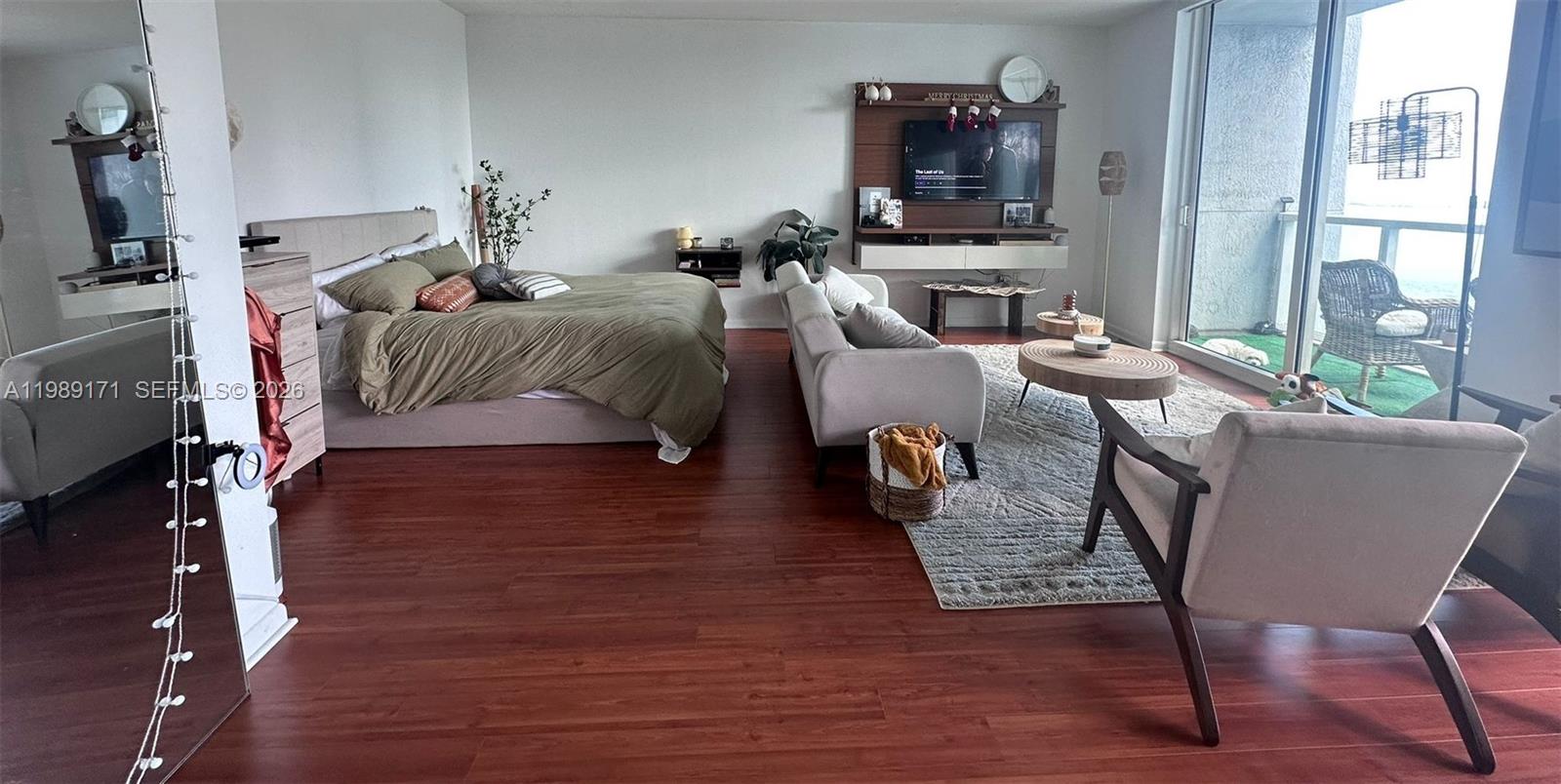 244 Biscayne Blvd #3707 Miami, FL 33132