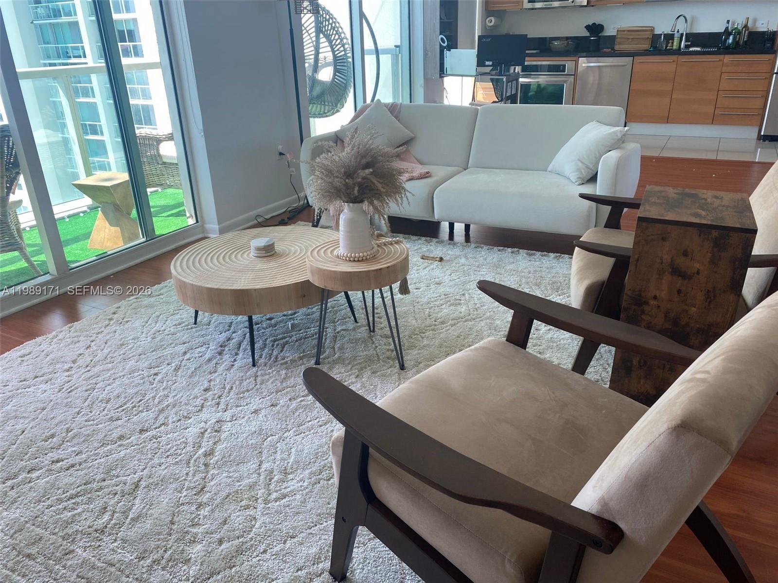 244 Biscayne Blvd #3707 Miami, FL 33132