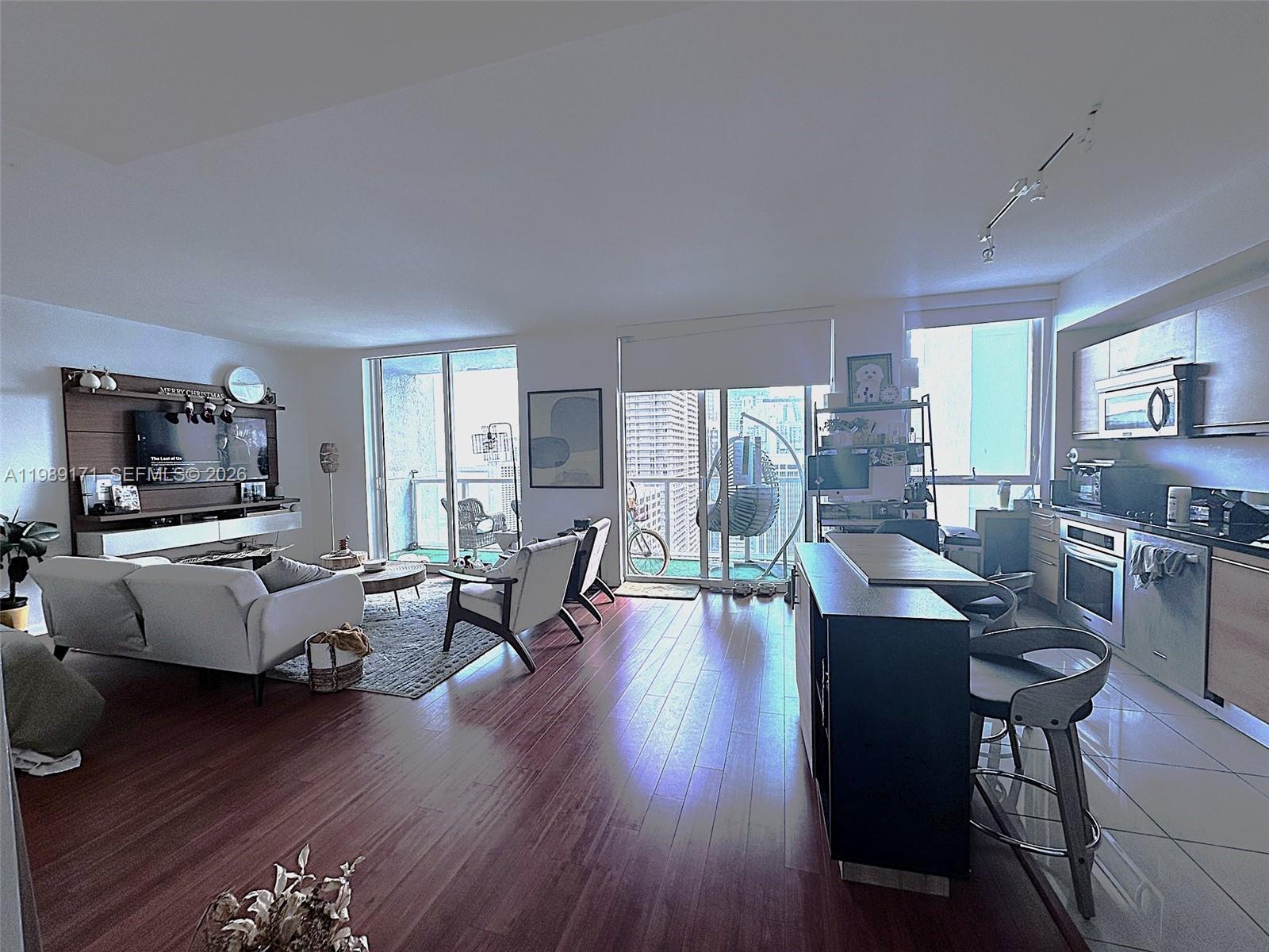 244 Biscayne Blvd #3707 Miami, FL 33132