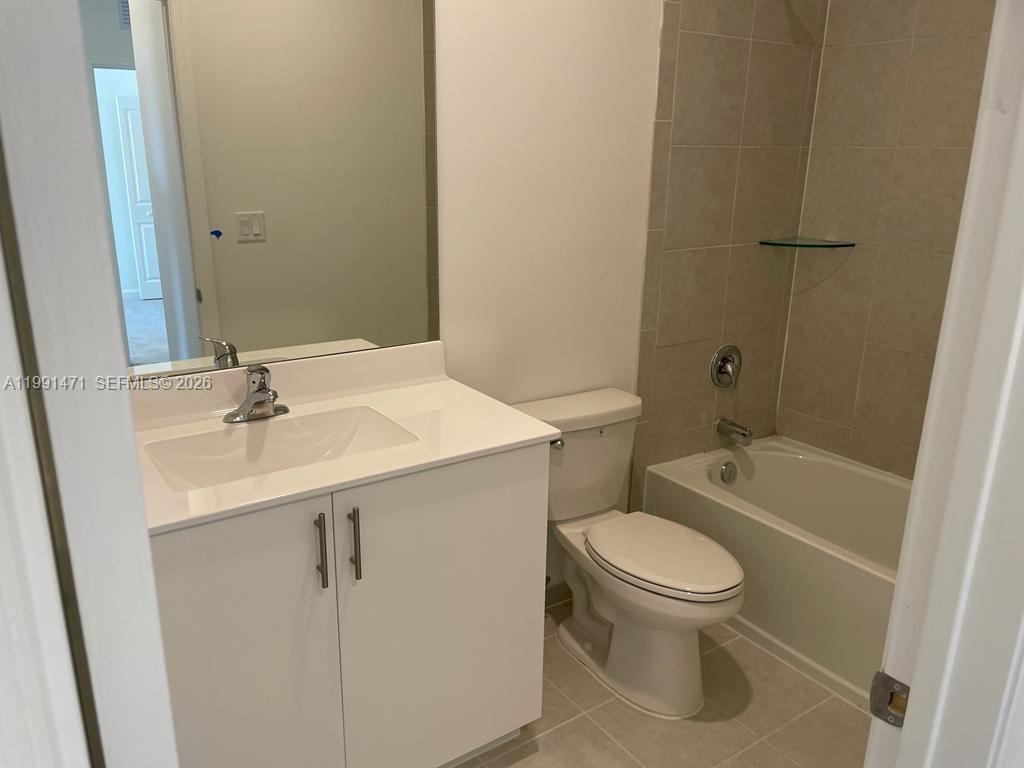 10013 SW 231st Ln Miami, FL 33190