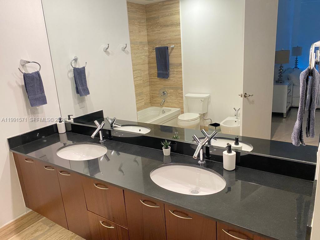 16001 Collins Ave #1005 Sunny Isles Beach, FL 33160