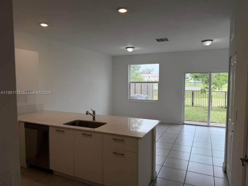 12436 NW 23rd Ct Miami, FL 33167