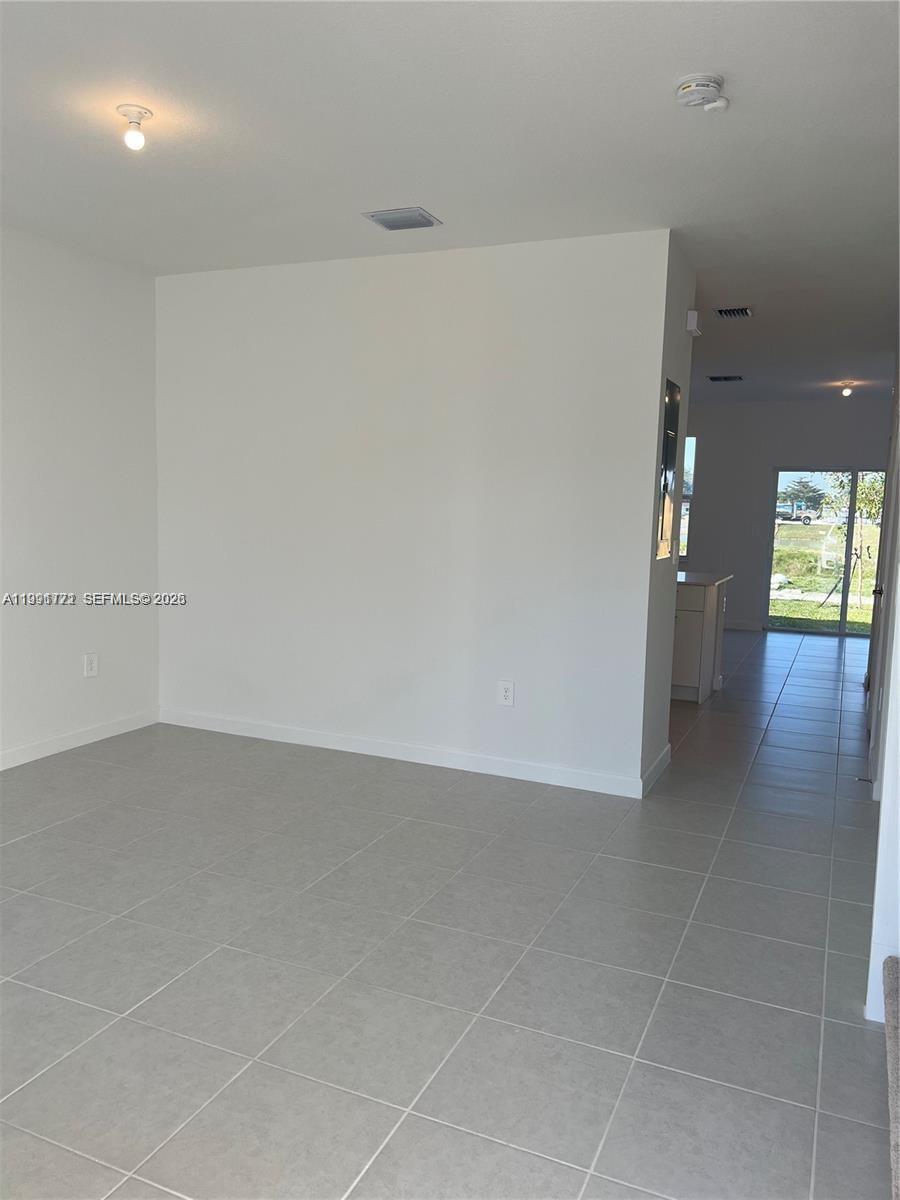 12436 NW 23rd Ct Miami, FL 33167