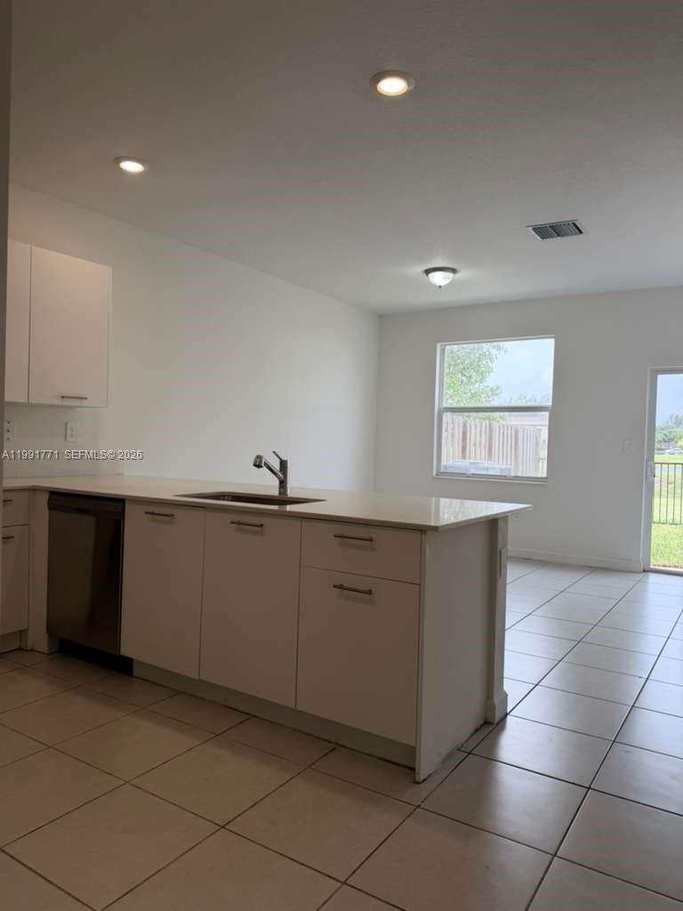 12436 NW 23rd Ct Miami, FL 33167