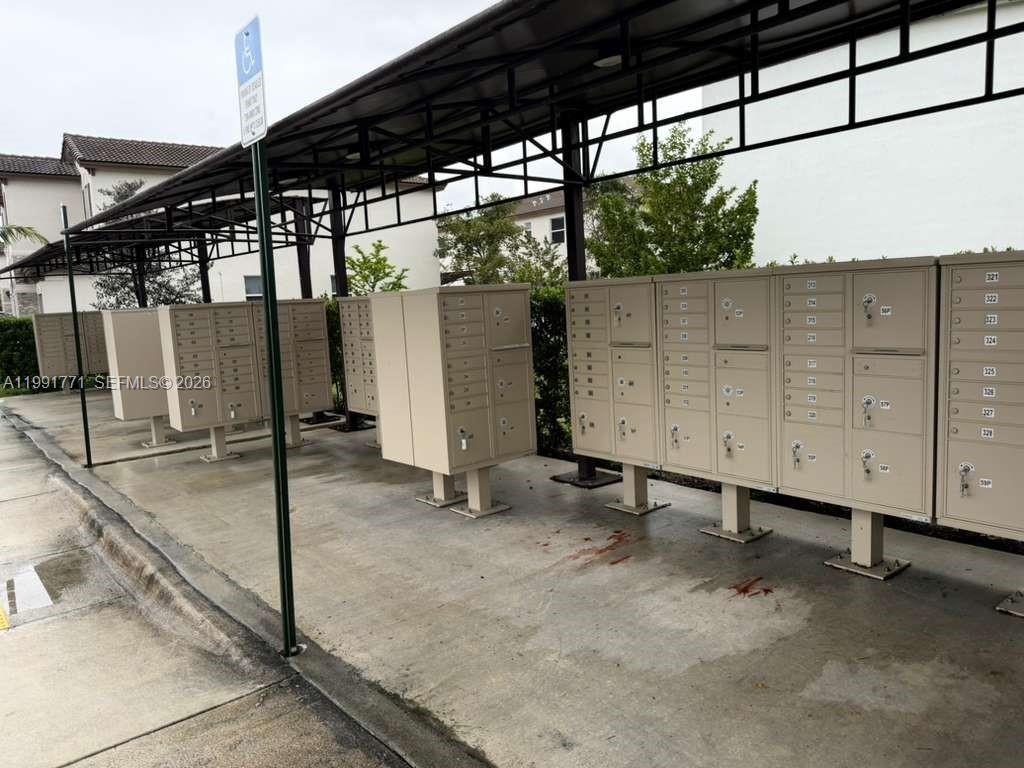 12436 NW 23rd Ct Miami, FL 33167