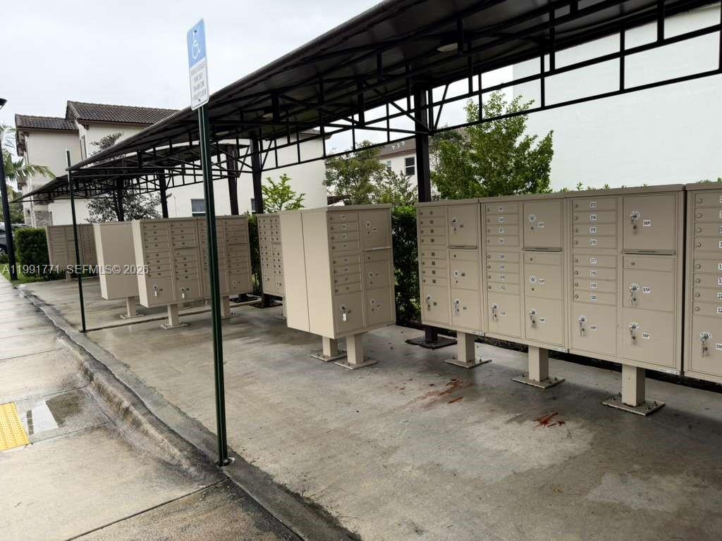 12436 NW 23rd Ct Miami, FL 33167