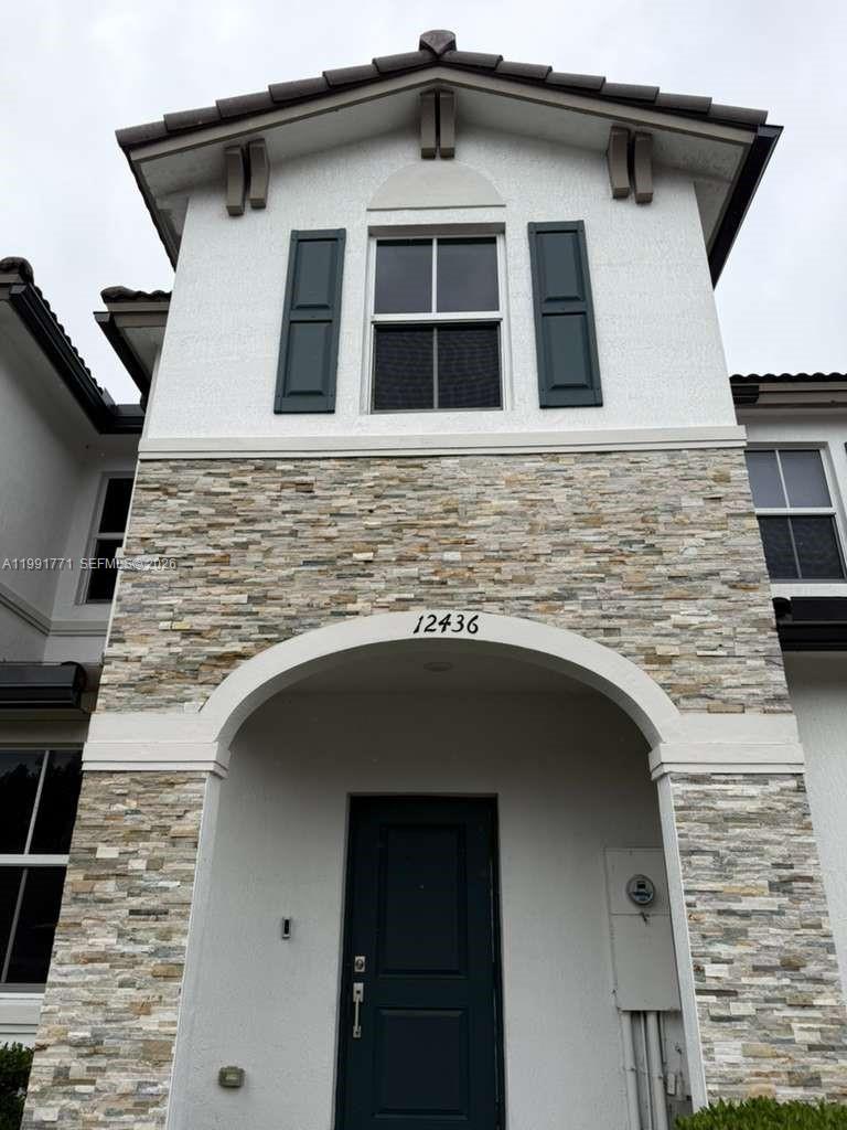 12436 NW 23rd Ct Miami, FL 33167