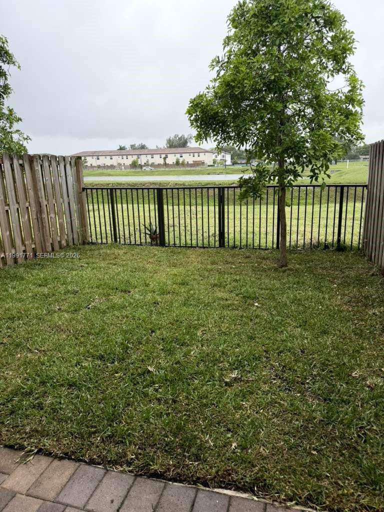 12436 NW 23rd Ct Miami, FL 33167