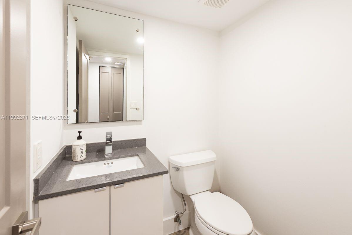 image Arlen House East12