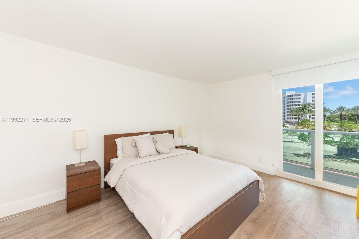 image Arlen House East14