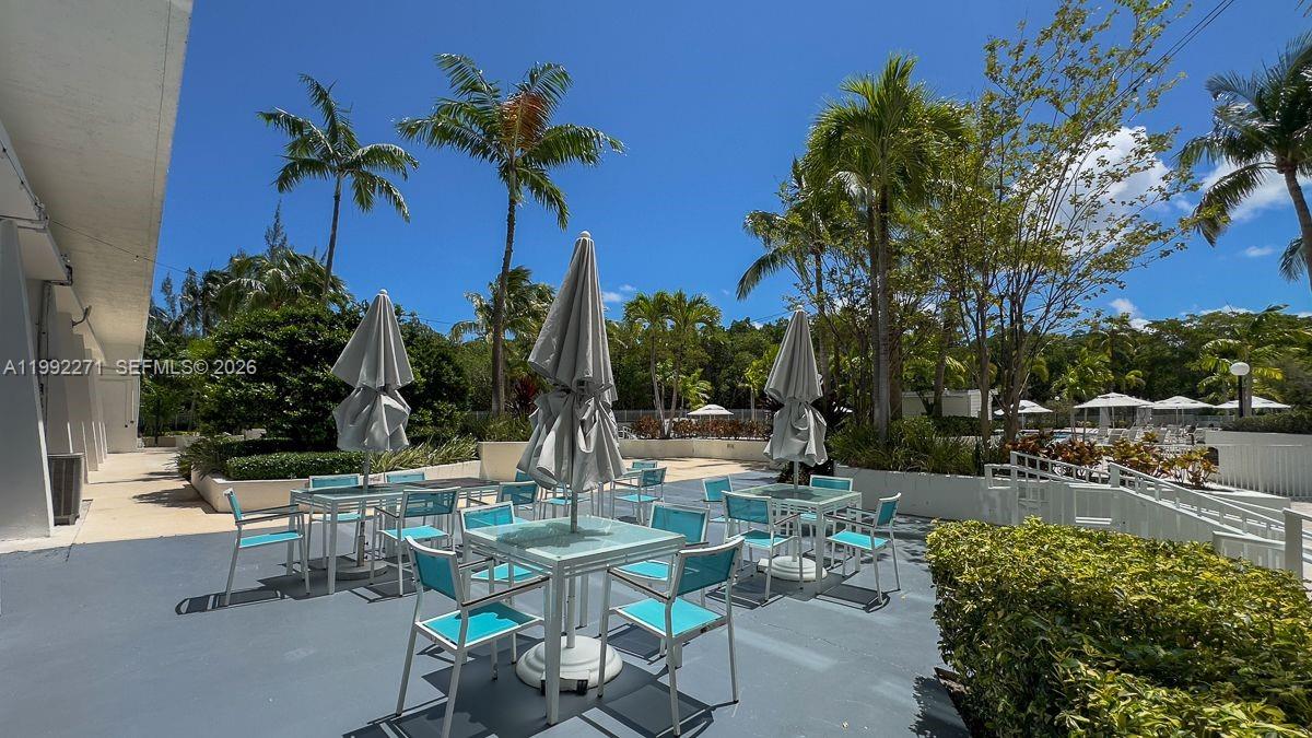 image Arlen House East17