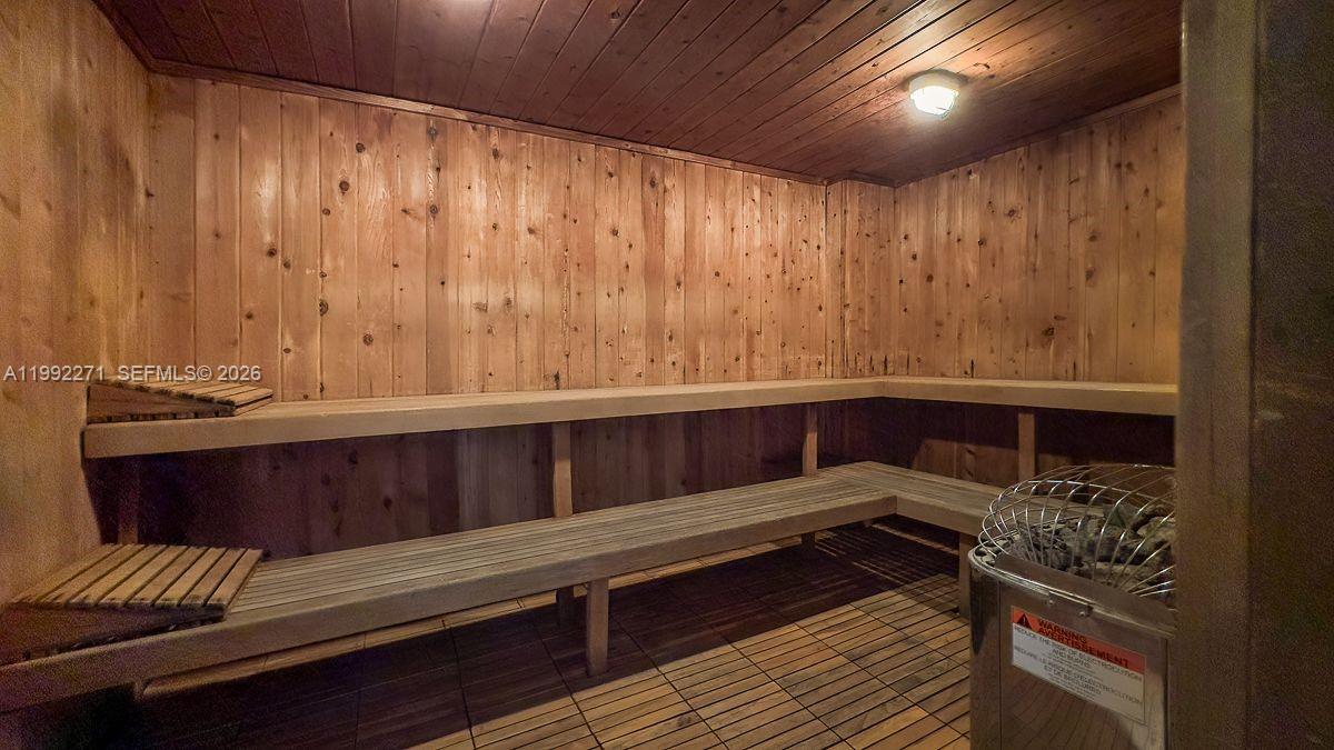 image Arlen House East19