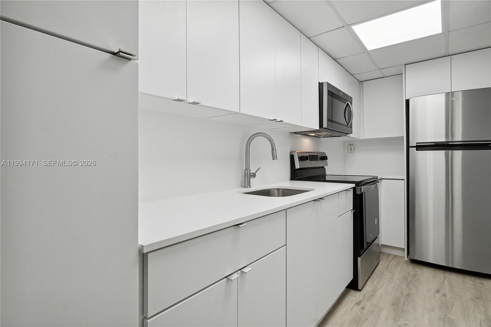 1200 West Ave #528 Miami Beach, FL 33139