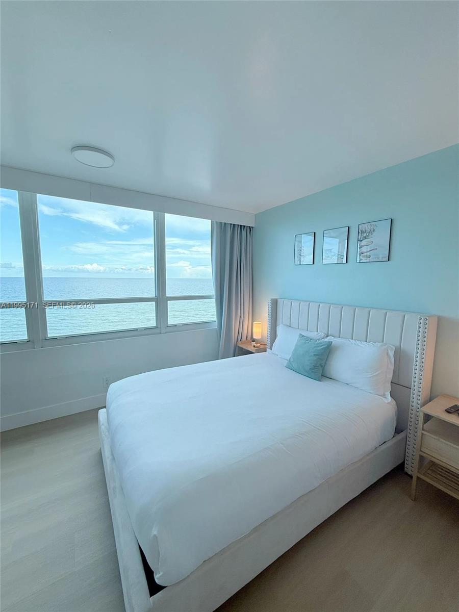 5445 Collins Ave #635