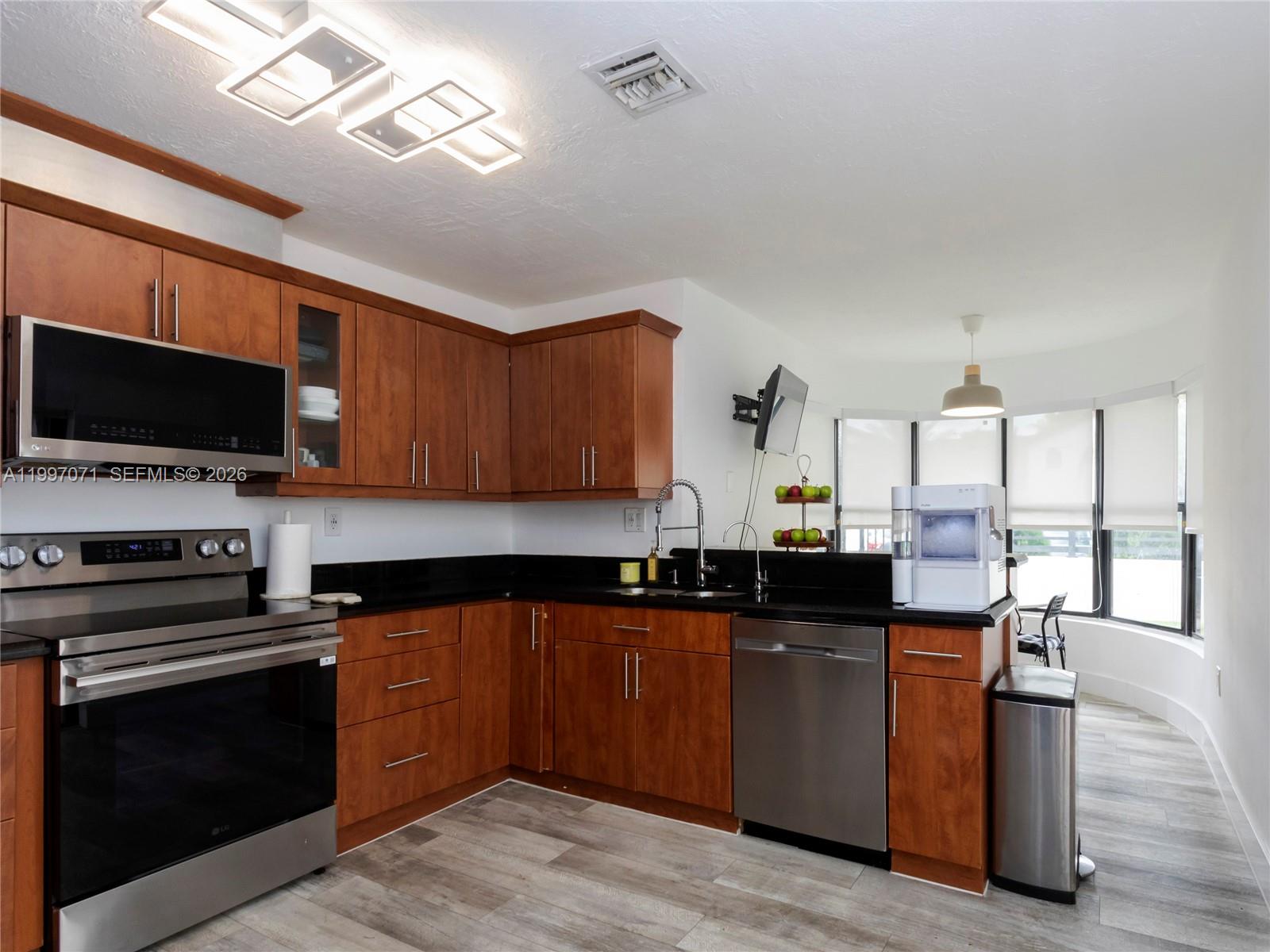 11722 SW 107th Ter Miami, FL 33186