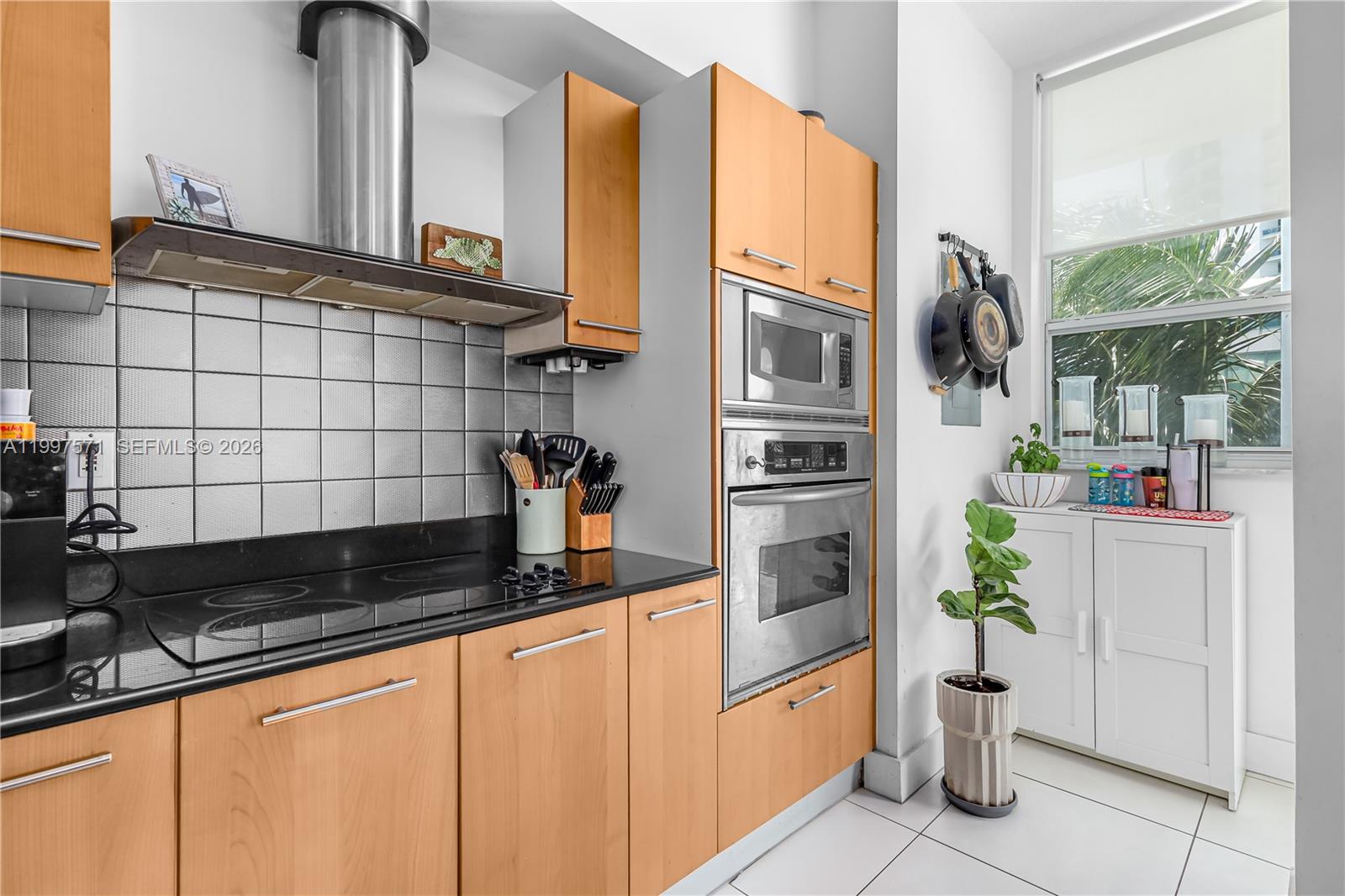 5970 Indian Crk Dr #502 Miami Beach, FL 33140