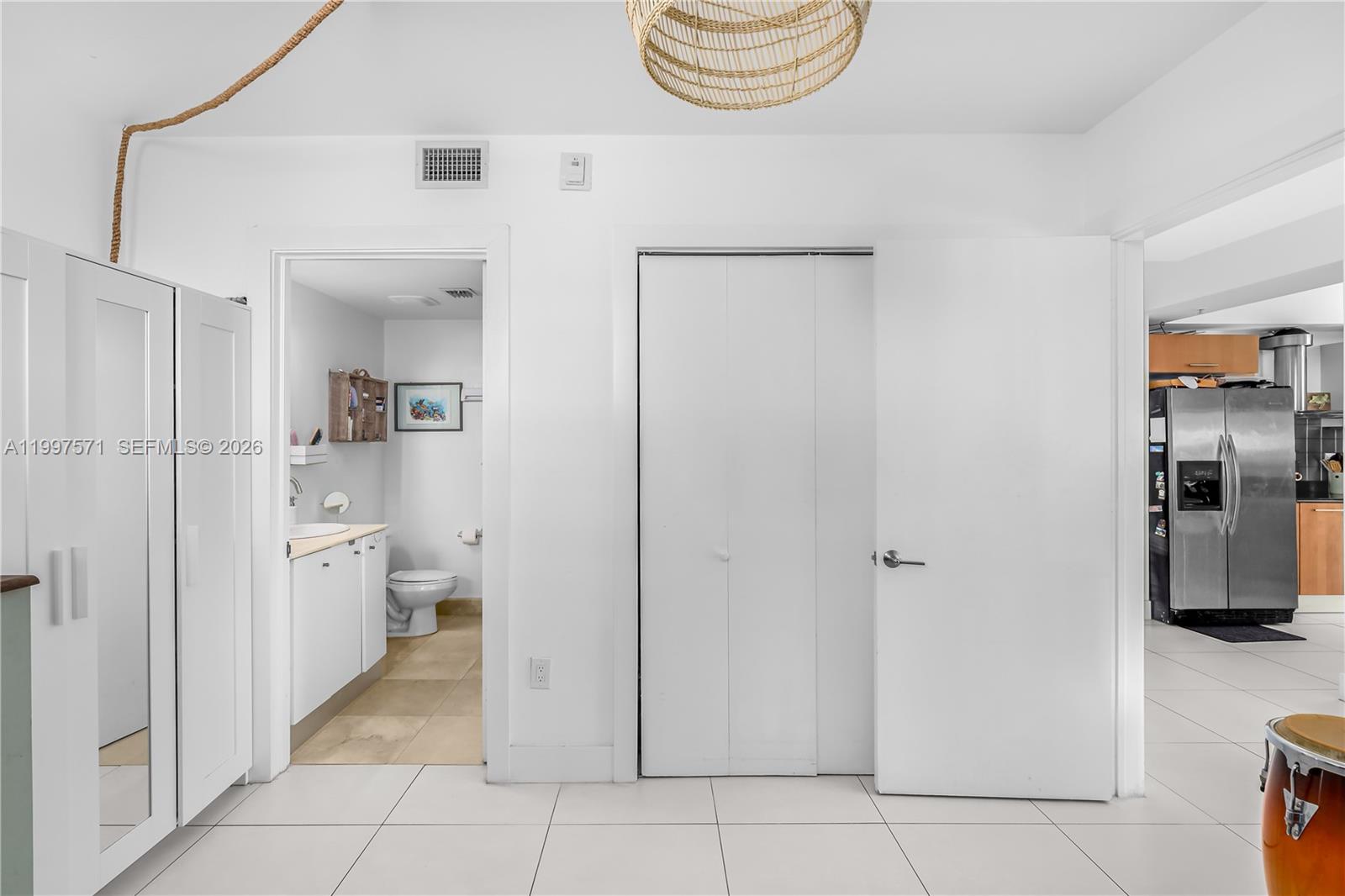 5970 Indian Crk Dr #502 Miami Beach, FL 33140