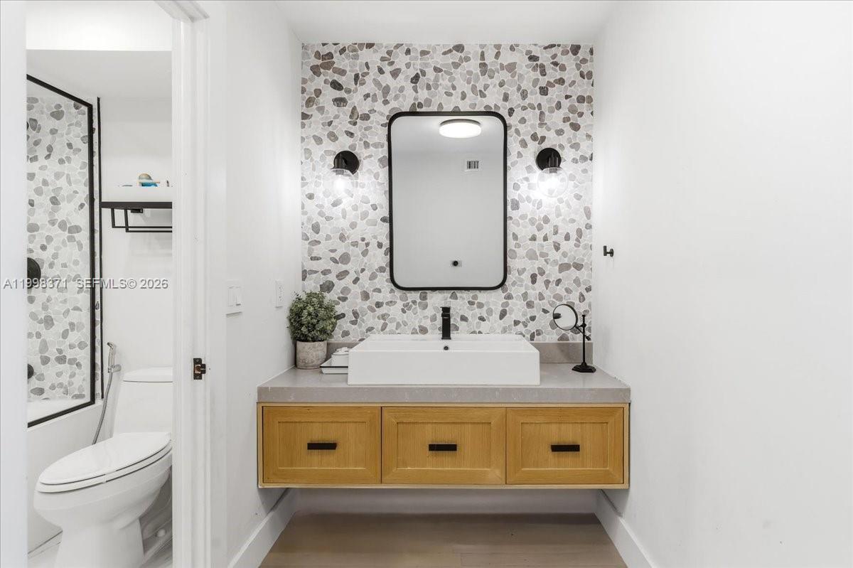 550 Ocean Dr #3H Key Biscayne, FL 33149