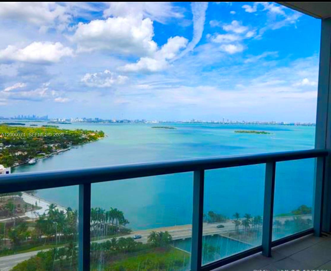 image Blue on the Bay7