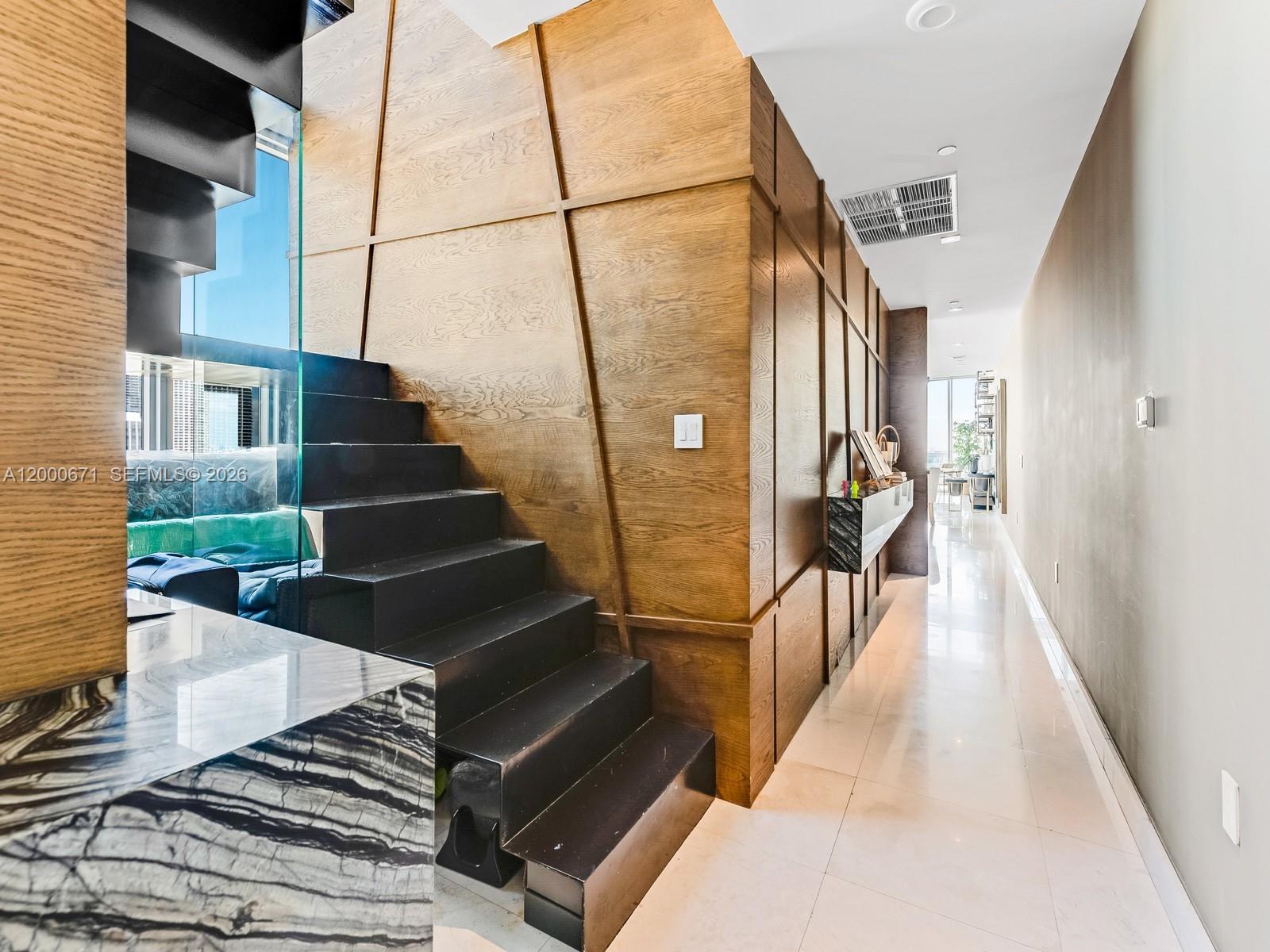 1100 Biscayne Blvd #2105 Miami, FL 33132