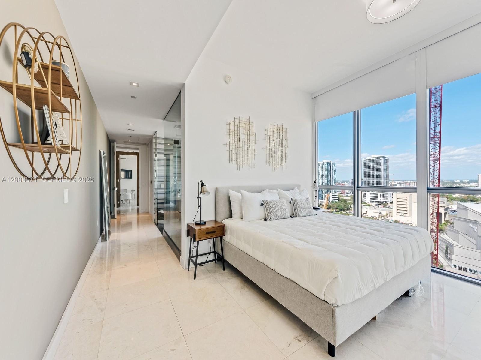 1100 Biscayne Blvd #2105 Miami, FL 33132