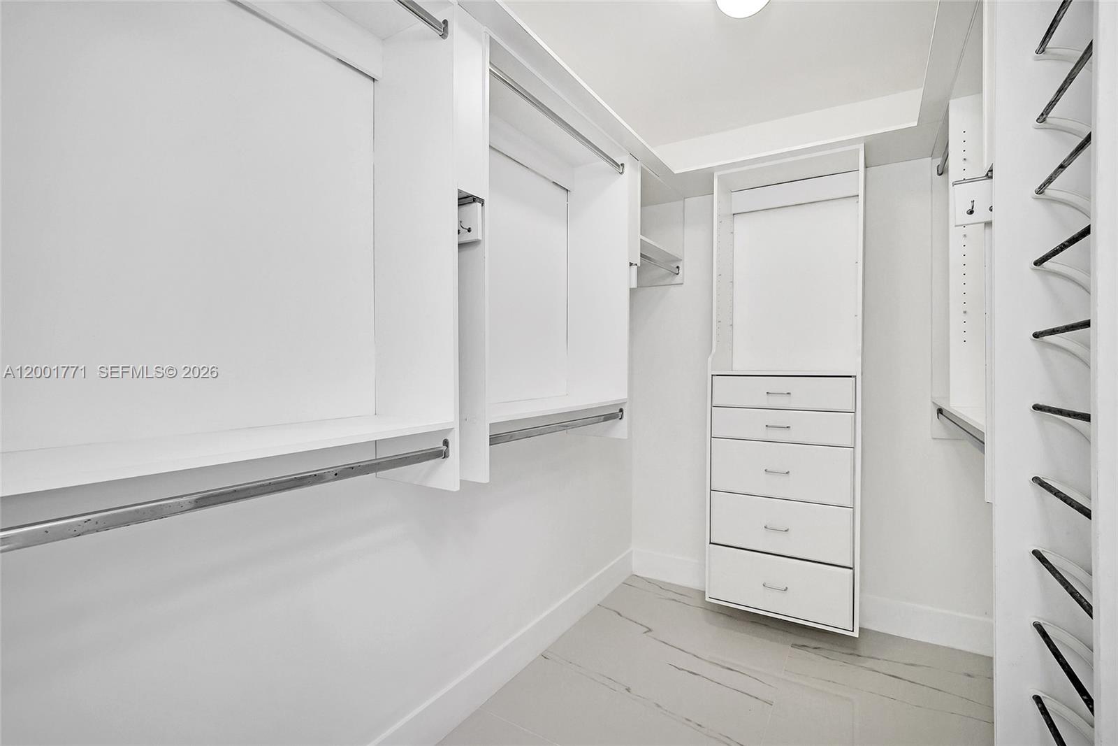 230 Cranwood Dr Key Biscayne, FL 33149