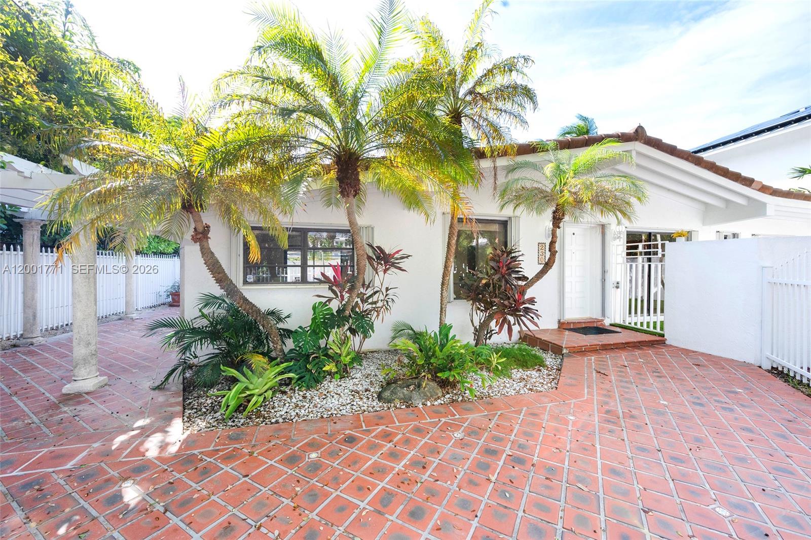 230 Cranwood Dr Key Biscayne, FL 33149