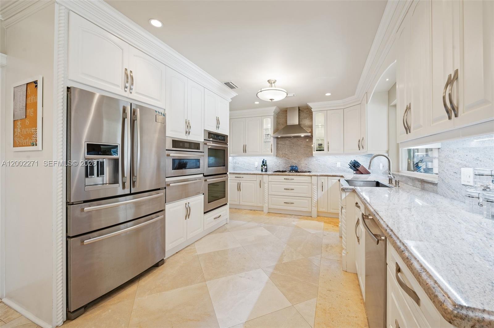 10740 SW 74th Ct Pinecrest, FL 33156