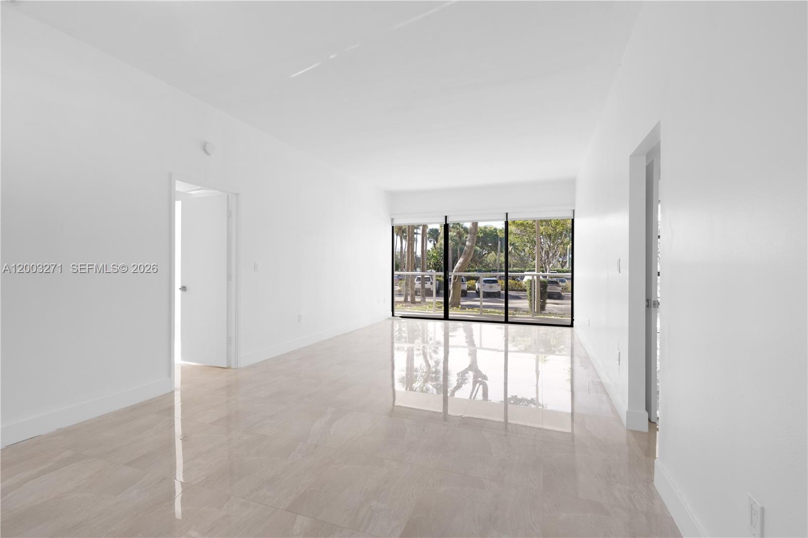 3731 N Country Clb Dr #124