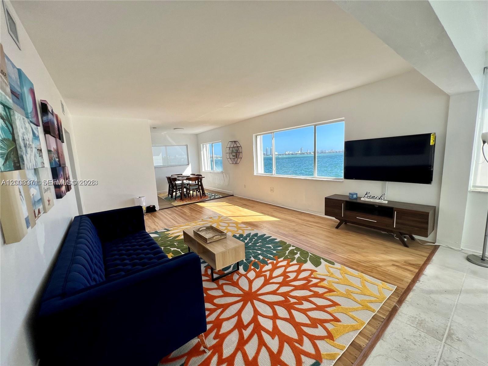 1840 S Treasure Dr #11