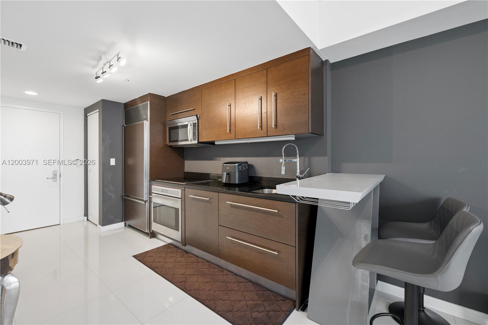 image Icon Brickell I9