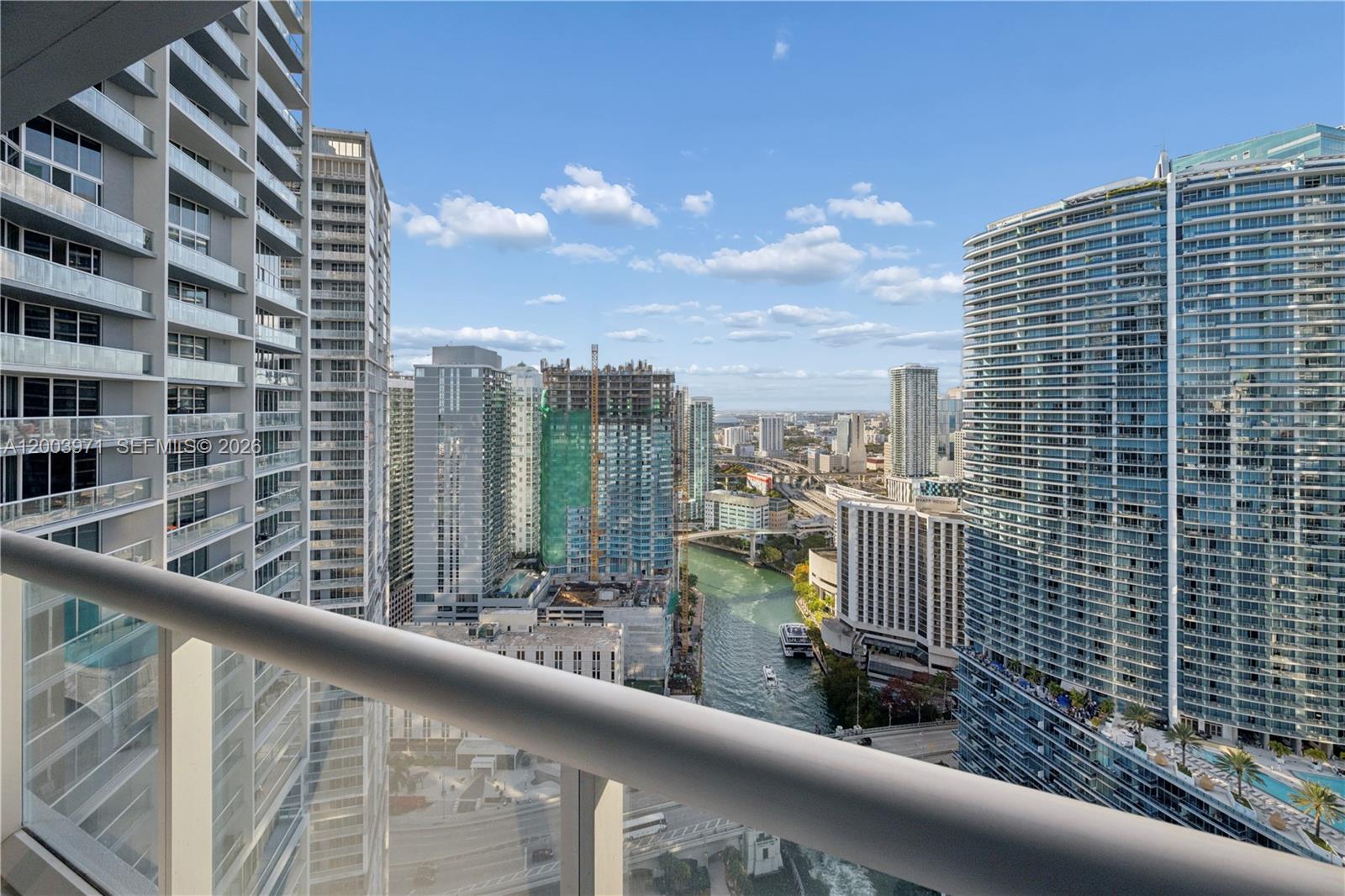 image Icon Brickell I20