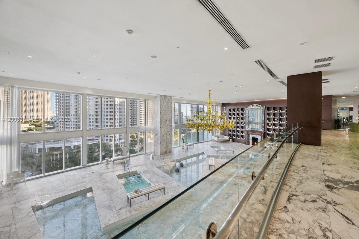 image Icon Brickell I22