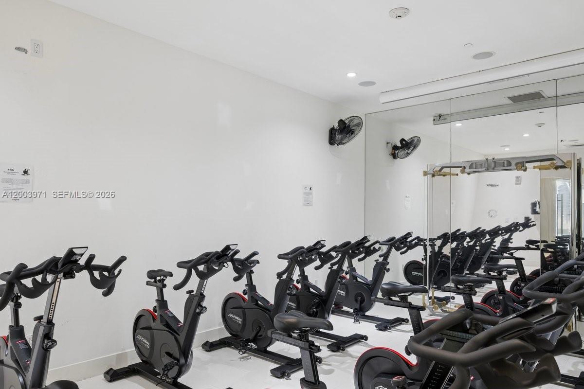 image Icon Brickell I26