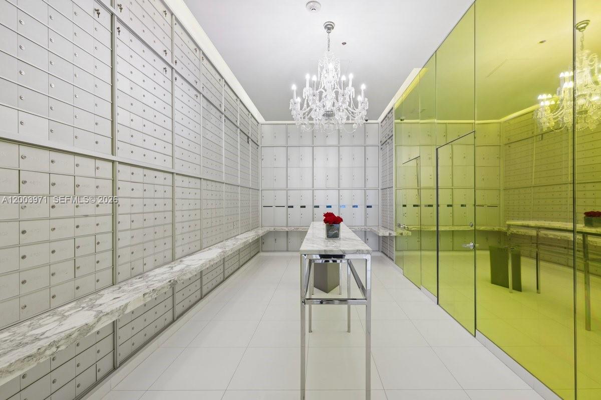 image Icon Brickell I29