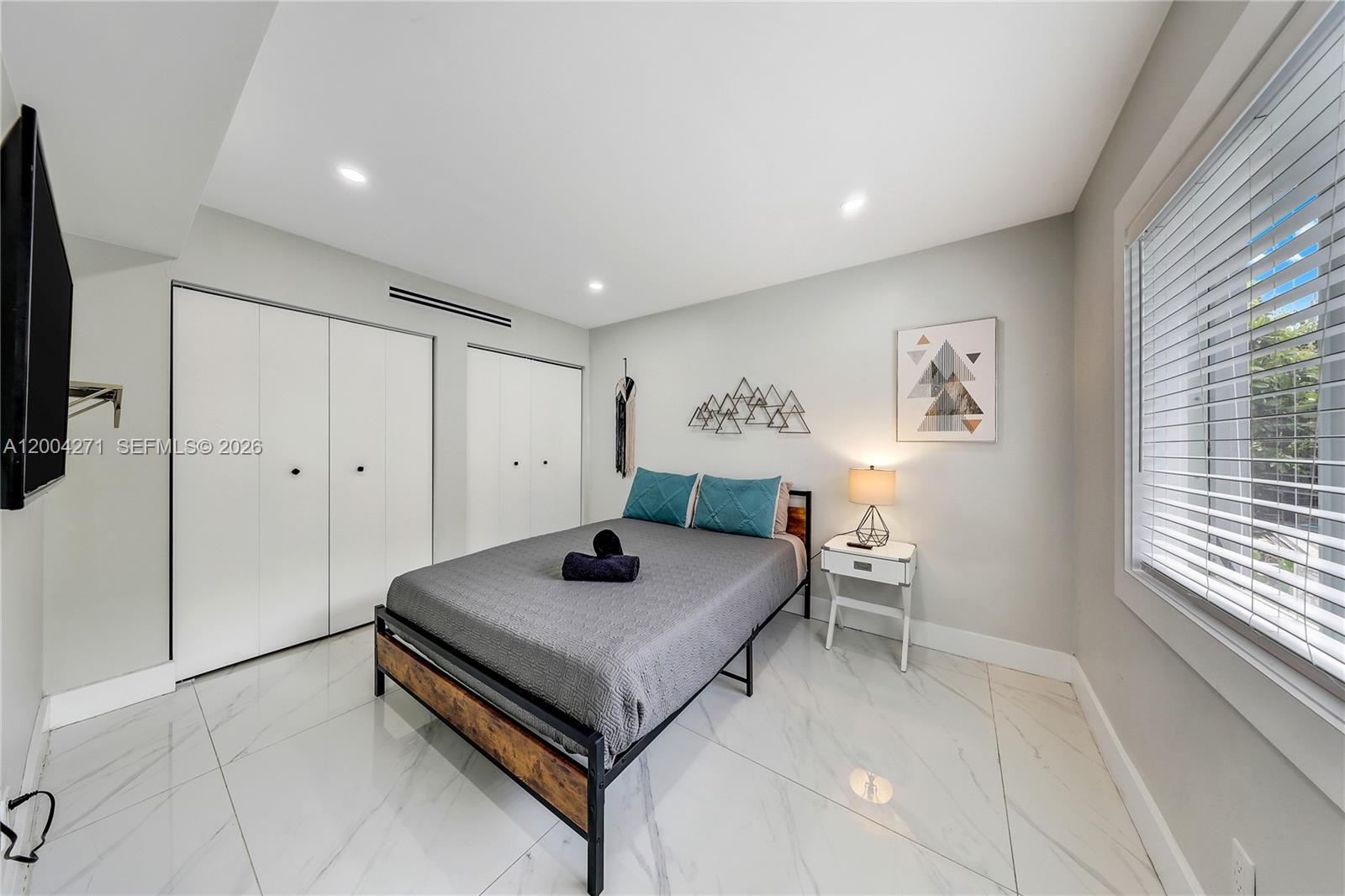 2612 SW 12th St Miami, FL 33135