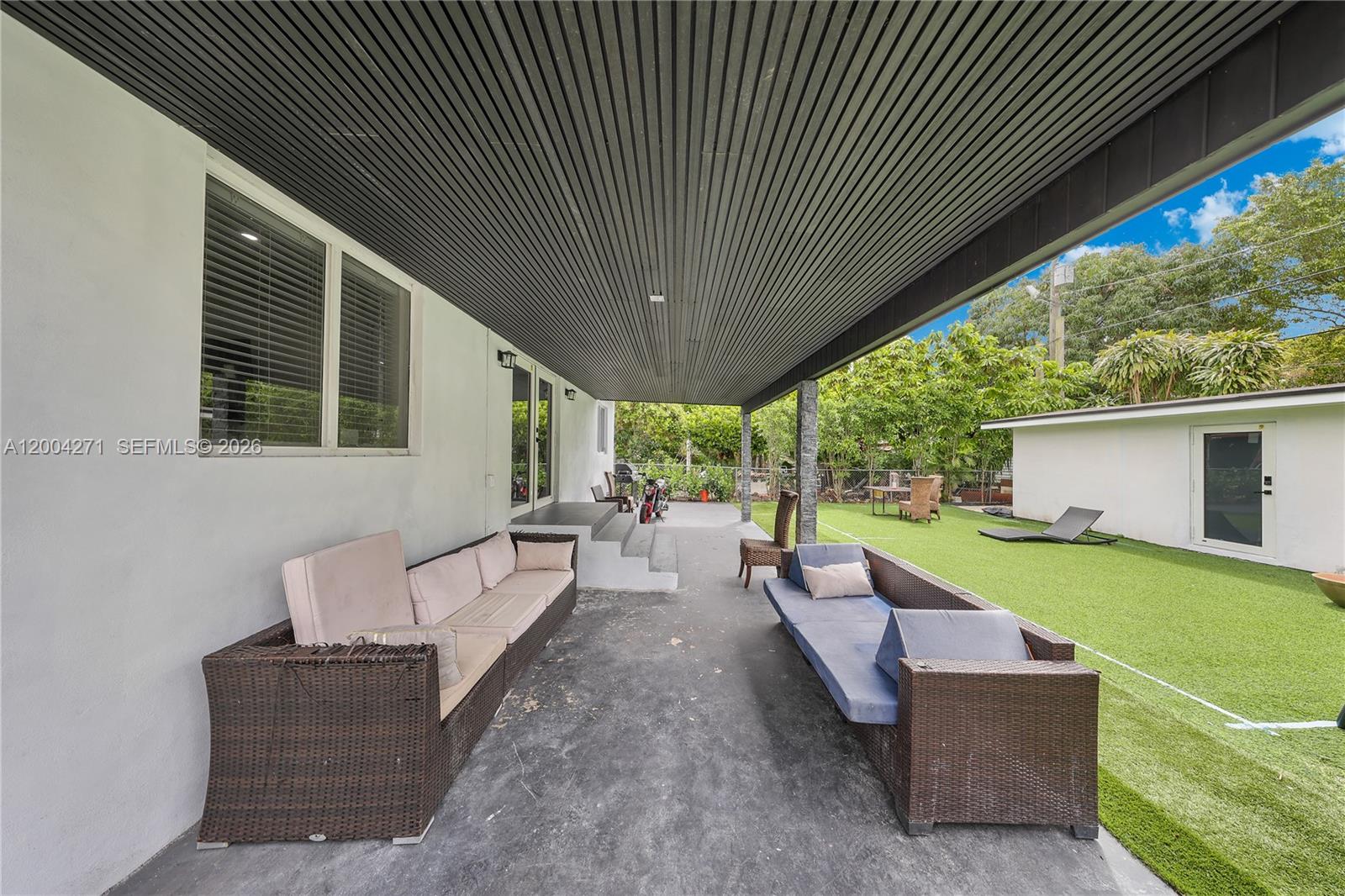 2612 SW 12th St Miami, FL 33135