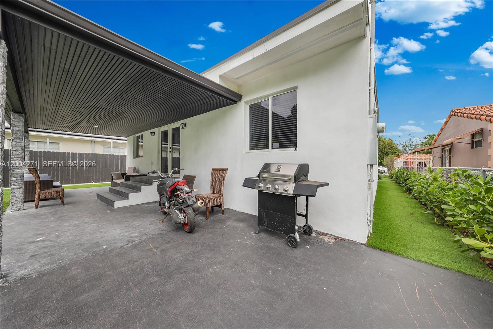 2612 SW 12th St Miami, FL 33135