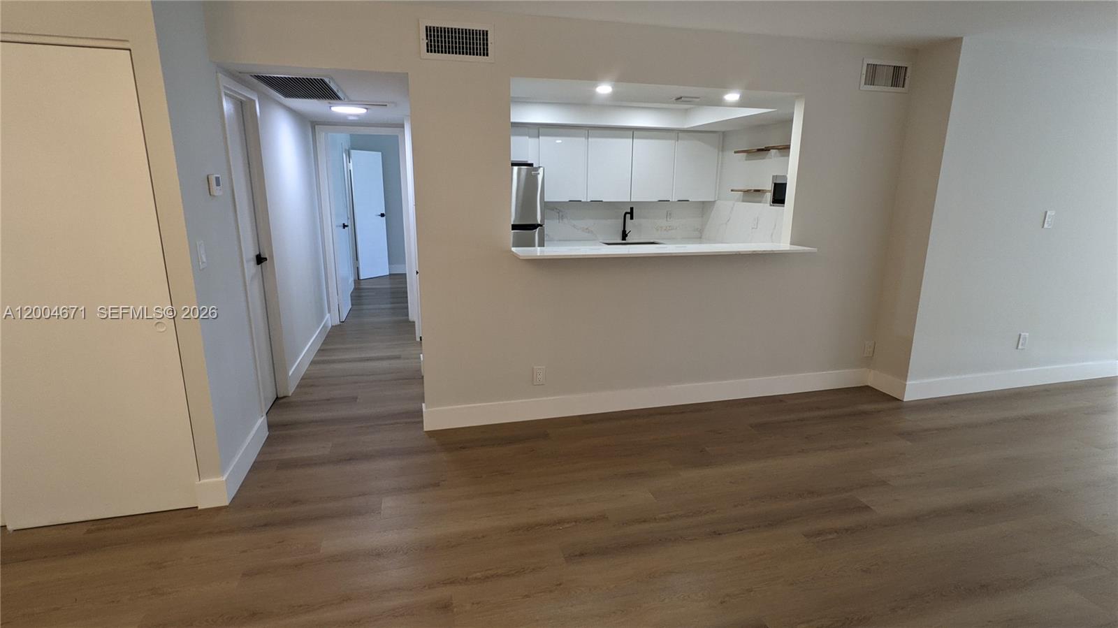 501 Three Iss Blvd #112 Hallandale Beach, FL 33009