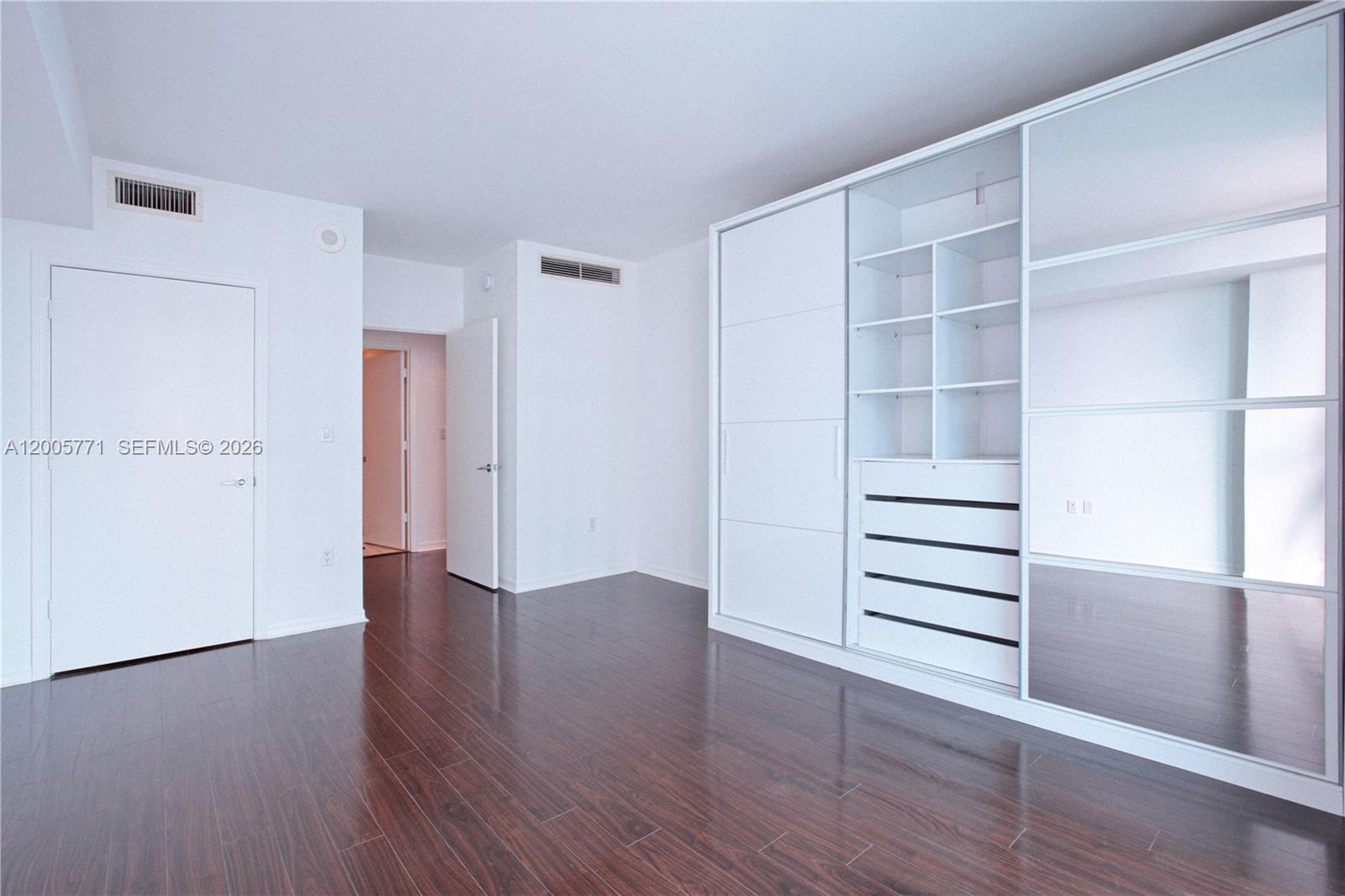 image 500 Brickell East9