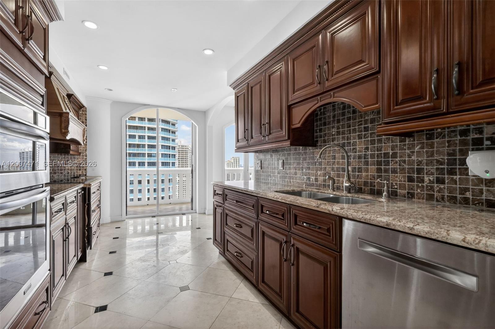 3000 Island Blvd #2305 Aventura, FL 33160