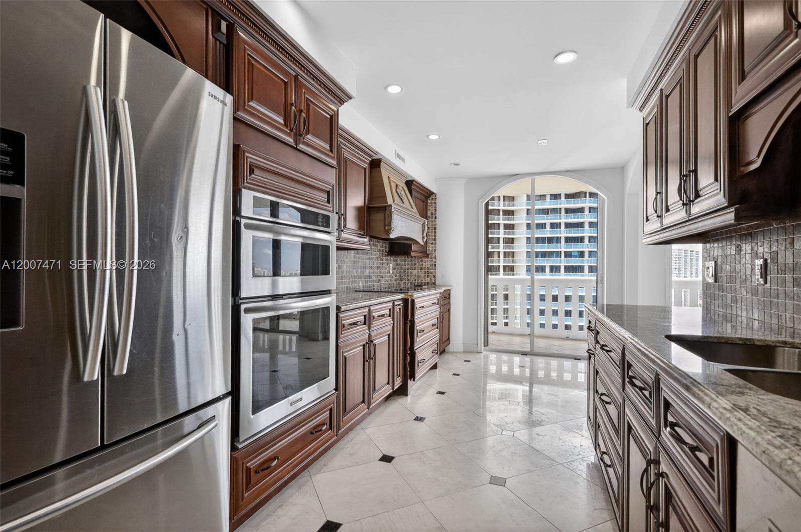 3000 Island Blvd #2305 Aventura, FL 33160